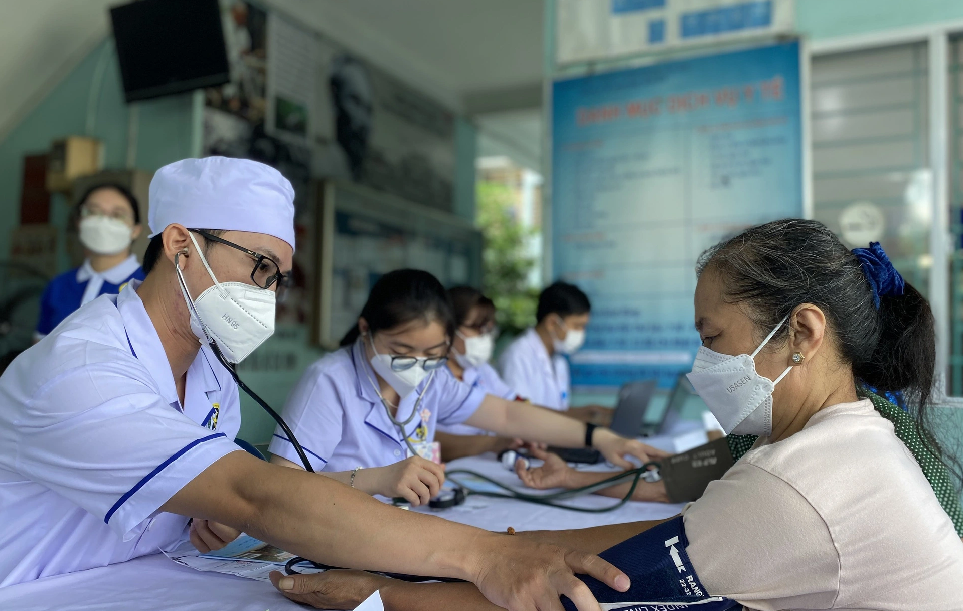 Hiện khoảng 75% bệnh nhân mắc ung thư phổi được phát hiện ở giai đoạn muộn, cho thấy vẫn còn khoảng trống trong nhận diện nhóm nguy cơ, sàng lọc và chẩn đoán sớm tại tuyến y tế cơ sở - Ảnh: XUÂN MAI