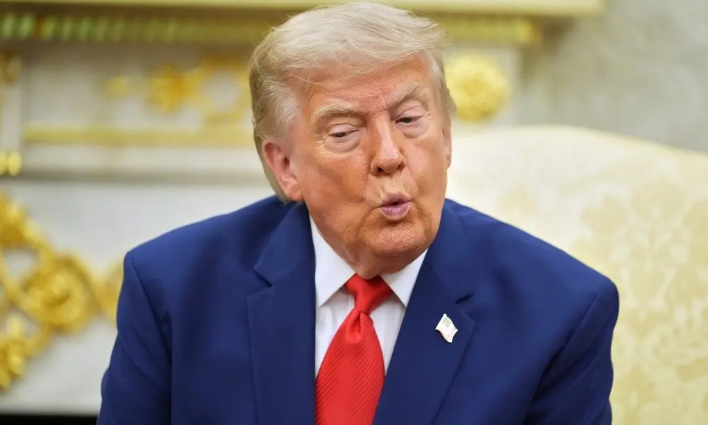 Tổng thống Mỹ Donald Trump tại Phòng Bầu dục, Nhà Trắng, ngày 21/7. Ảnh: AP