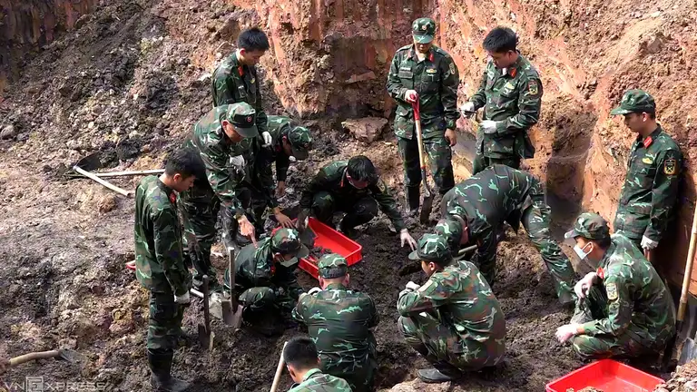 Tìm thấy 150 hài cốt liệt sĩ ở công viên Lê Thị Riêng sau 3 tuần