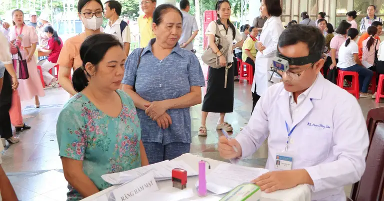 Trạm y tế gắn với bệnh viện lớn: Làm gì để tạo niềm tin để người dân khám gần nhà