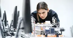 OpenAI công bố 6 vụ AI có hành vi bất thường, tự ý tải file lên mạng, che giấu lỗi
