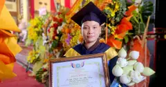 Sư cô tốt nghiệp thủ khoa Học viện Phật giáo Việt Nam