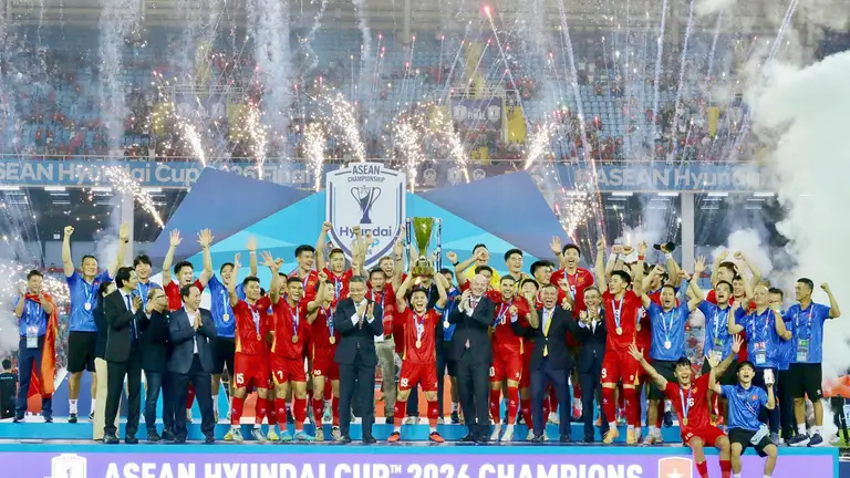 Việt Nam xô đổ loạt cột mốc ASEAN Cup