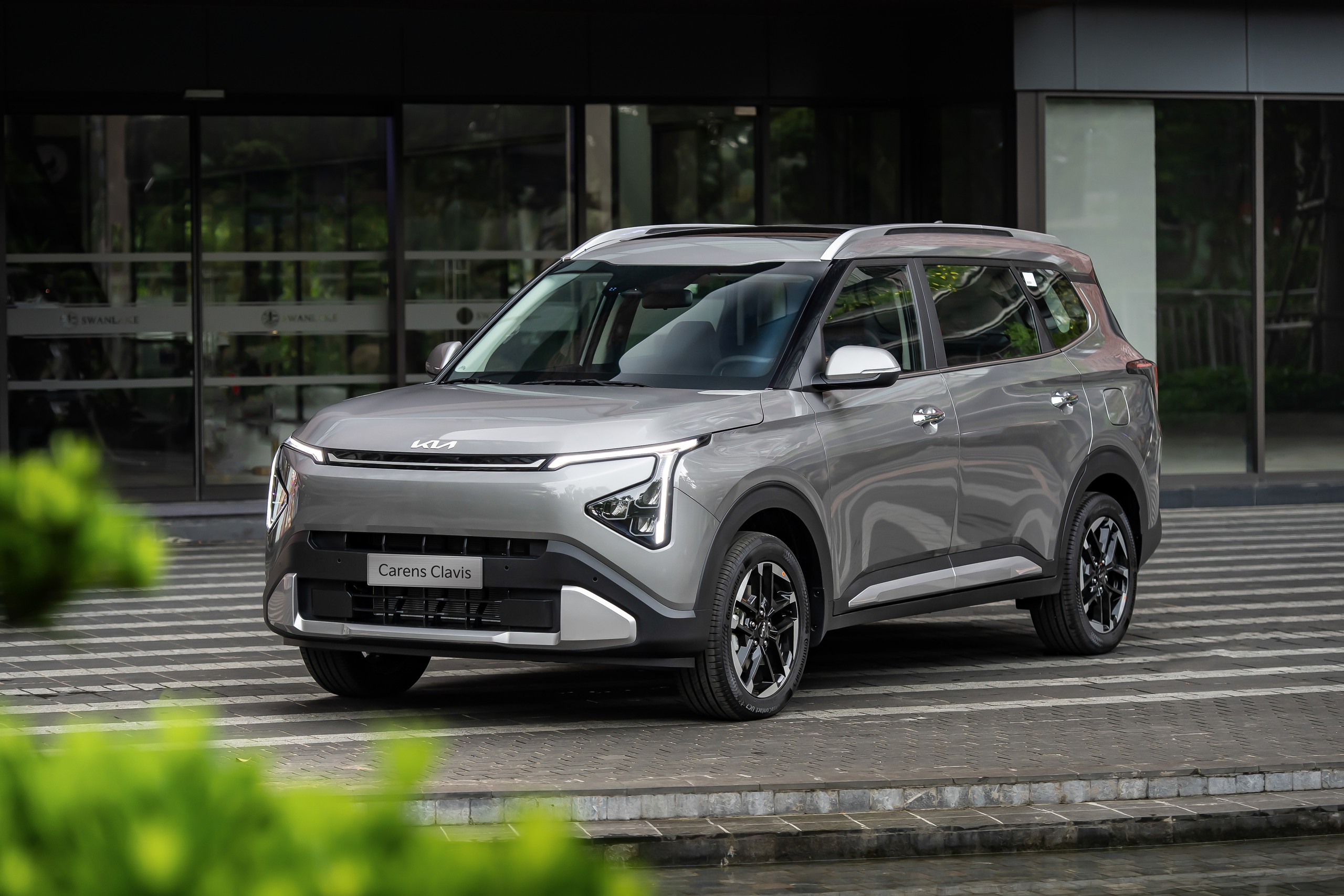 KIA Carens Clavis phân phối tại Việt Nam: Giá từ 639 triệu, bản cao có ADAS - Ảnh 1.