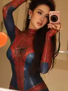 Mỹ nhân thường được gọi là "vợ Phó chủ tịch" bắt trend Người Nhện: Body nóng bỏng khiến Facebook cũng không tin vào mắt mình