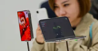 iPhone Duo chưa hết sức nóng, Apple đã tính đến bản màn hình rộng hơn