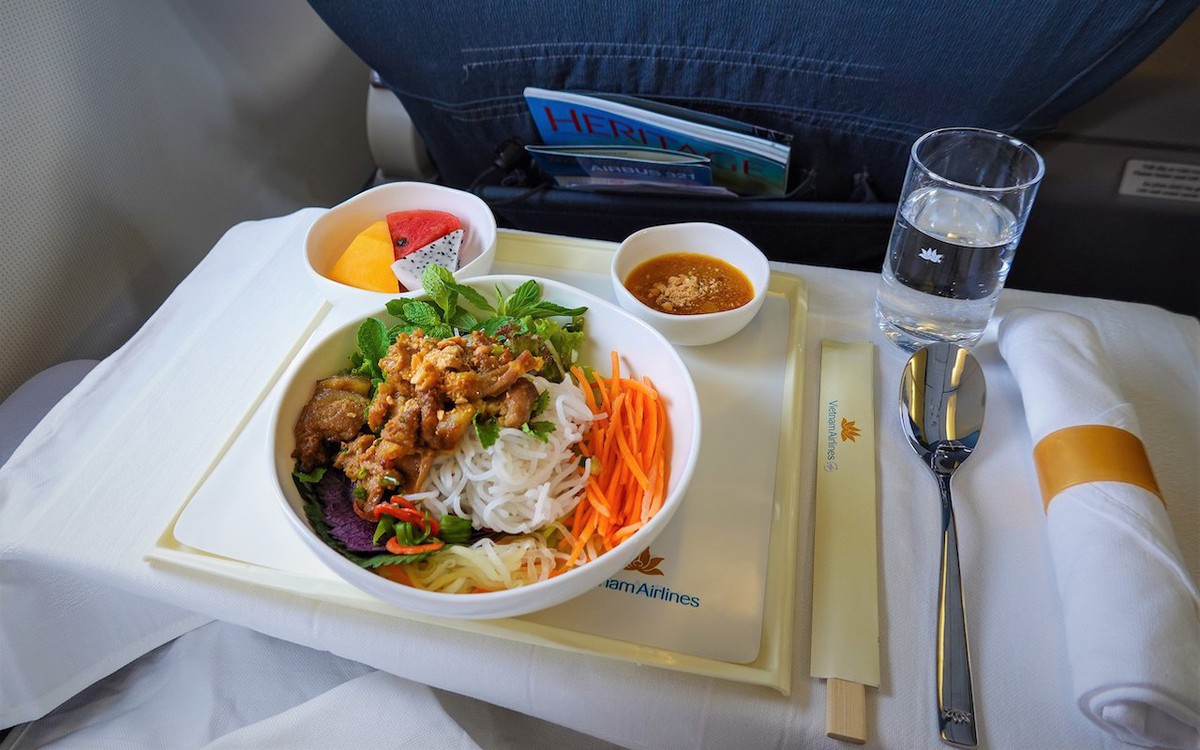 Vietnam Airlines là hãng châu Á đầu tiên có ẩm thực 'tốt nhất thế giới'