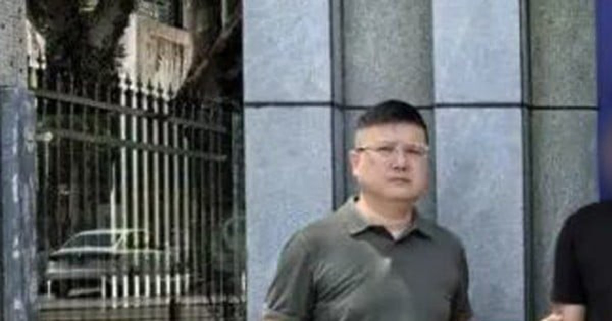 Trốn truy nã gần hai thập kỷ dưới danh tính anh song sinh nhưng lộ tẩy vì người cũ