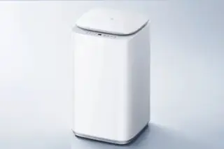 Xiaomi ra mắt máy giặt giày chuyên dụng Mijia khối lượng 3kg trên nền tảng gây quỹ cộng đồng Youpin từ ngày 2 tháng 11 tại Trung Quốc.