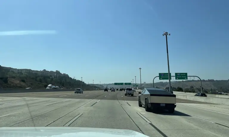 Cao tốc ở California, Mỹ. Ảnh: Bá Phong