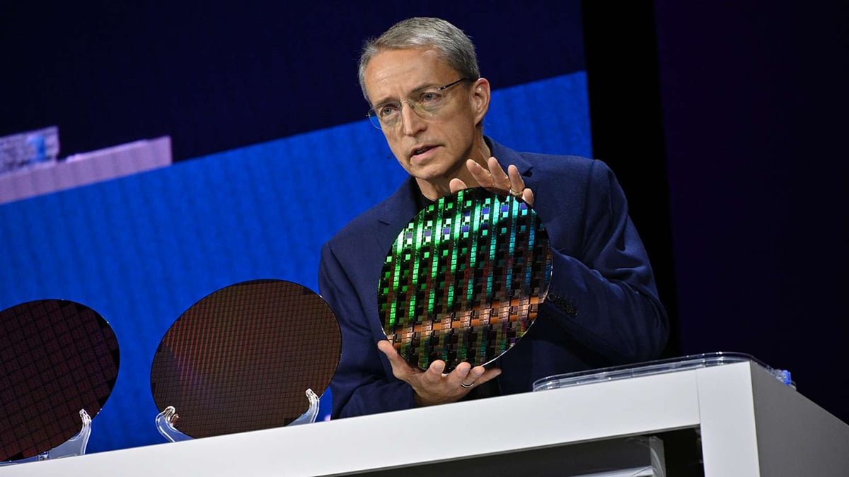 Cựu CEO Intel Pat Gelsinger chỉ trích kiến trúc bộ nhớ HBM