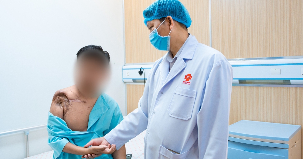 Chuyển cơ đùi lên tay cho chàng trai liệt cánh tay suốt 3 năm