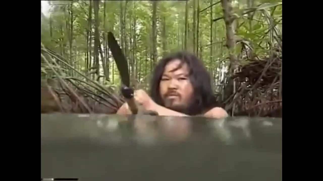 Phùng Ngọc (0:48) trong cảnh Võ Tòng săn cá sấu ở "Đất phương Nam". Video: TFS
