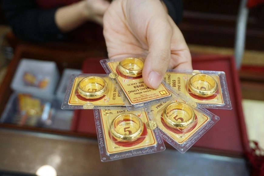 Chốt giá vàng hôm nay ngày 21/10 chưa ngừng giảm mạnh