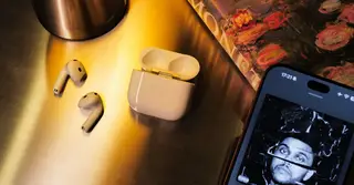 Đeo AirPods 5 suốt ba tuần: Tai nghe mở mà có chống ồn thì đi máy bay, nghe nhạc ra sao?