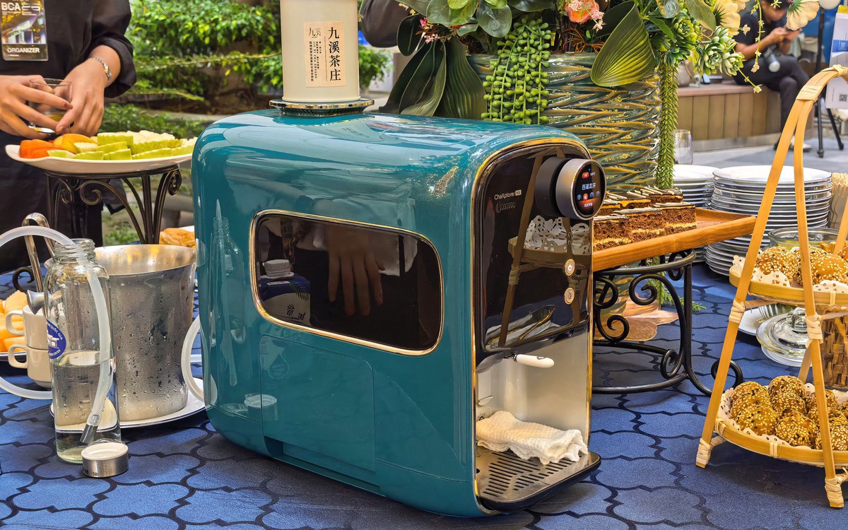 Trải nghiệm máy pha trà AI ChaXplorer N5 tại Gala Better Choice Awards 2026