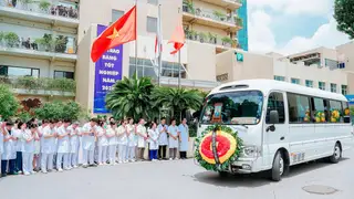Y bác sĩ Bạch Mai tiễn biệt 'cây đại thụ' hồi sức cấp cứu Vũ Văn Đính