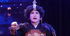 Ngàn khán giả hát mừng sinh nhật trong live show dài đến rạng sáng hôm sau của Kim Tử Long