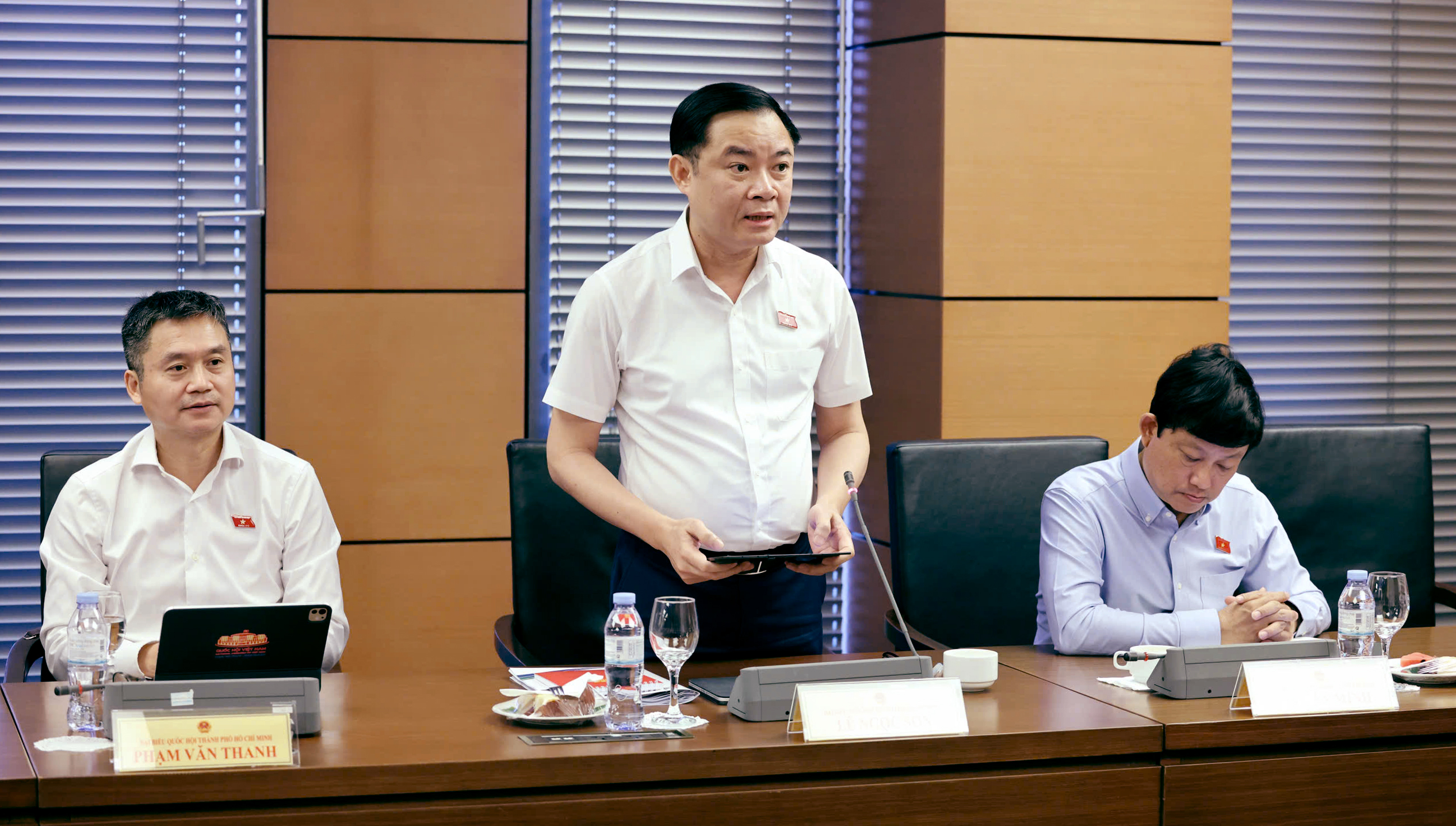 Đại biểu Lê Ngọc Sơn - Chủ tịch Tập đoàn Công nghiệp Năng lượng quốc gia Việt Nam (Petrovietnam) - Ảnh: QUANG PHÚC