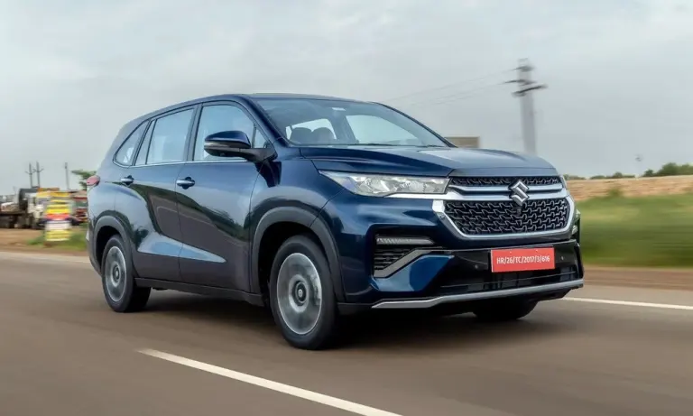 Hiện mẫu Invicto là xe đắt nhất của Suzuki tại Ấn Độ, với mức giá từ 25.900 USD. Ảnh: CarDekho