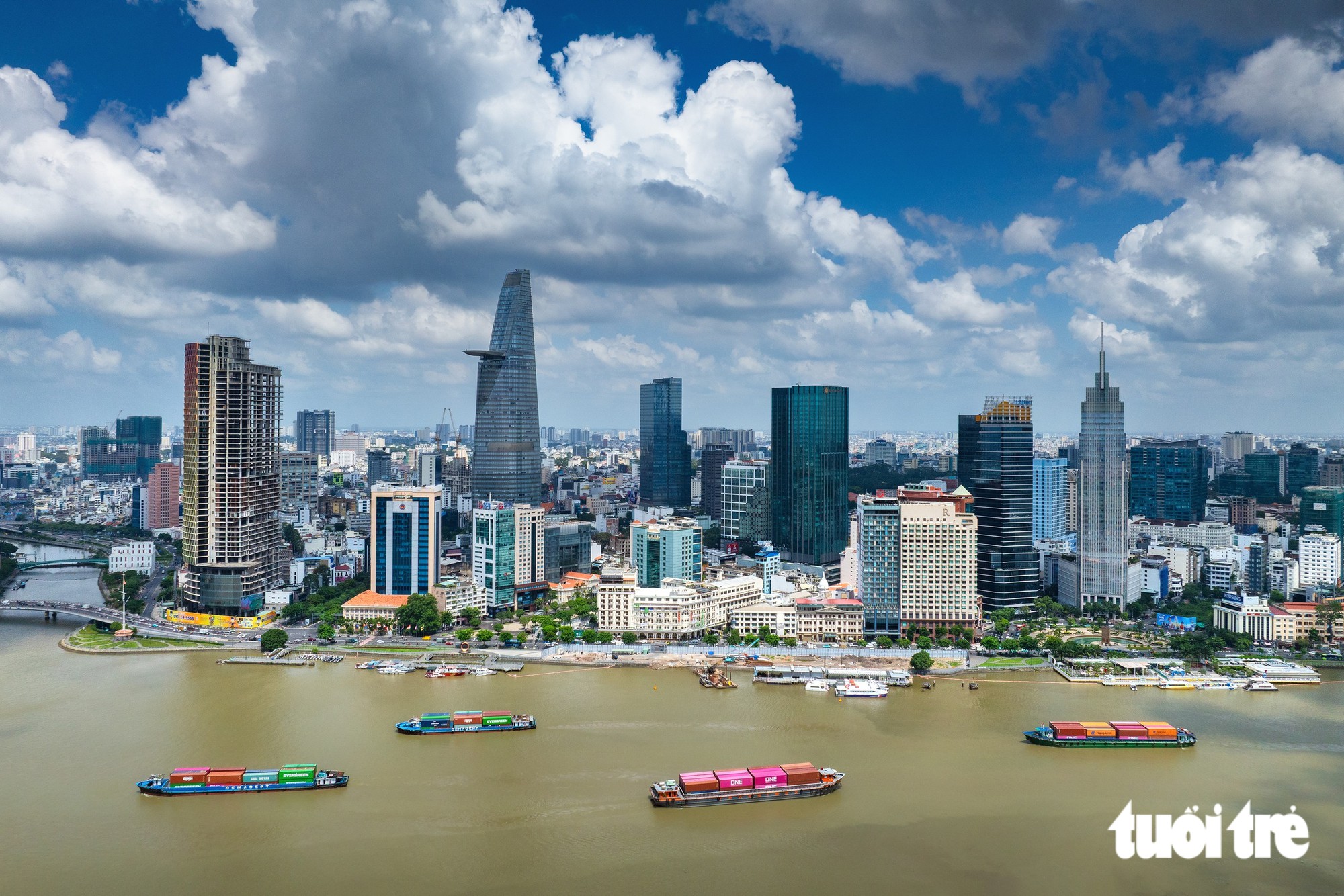 Photo Marathon khuyến khích người tham gia khám phá và ghi lại những góc nhìn mới về kiến trúc, di sản và đời sống đô thị TP.HCM - Ảnh: VĂN TRUNG