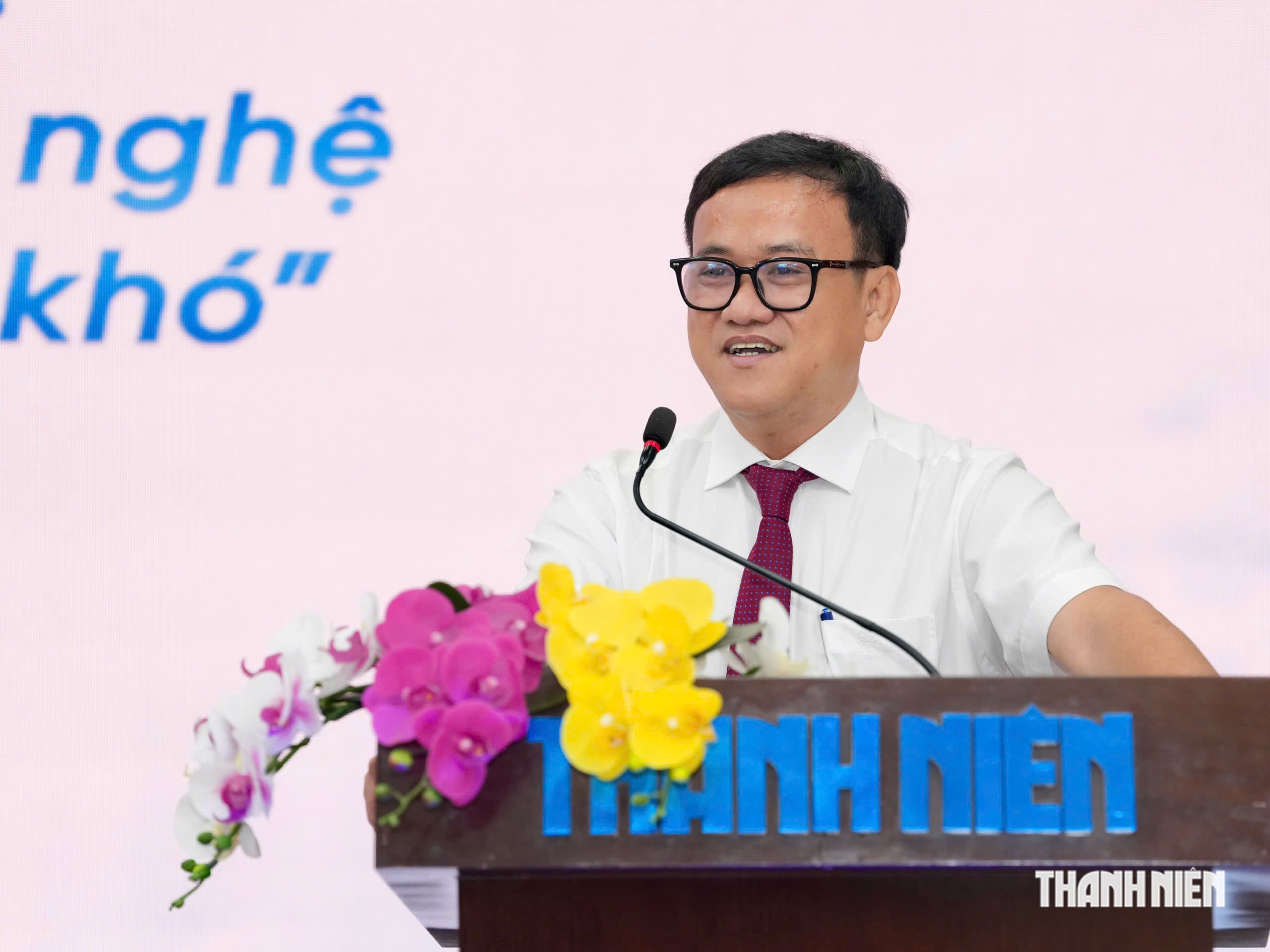 TS-BS Huỳnh Minh Chín, Phó giám đốc Sở Y tế TP.HCM