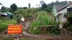 Lâm Đồng công bố tình huống khẩn cấp do quả đồi gần khu dân cư nứt toác