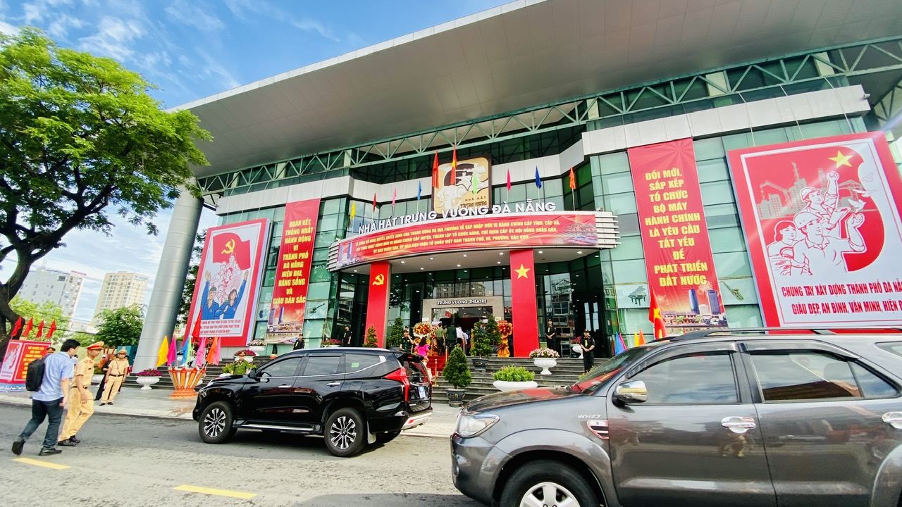 Nhà hát Trưng Vương Đà Nẵng (ảnh) hợp nhất Nhà hát Nghệ thuật truyền thống Đà Nẵng thành Nhà hát Nghệ thuật Đà Nẵng - Ảnh: TRƯỜNG TRUNG