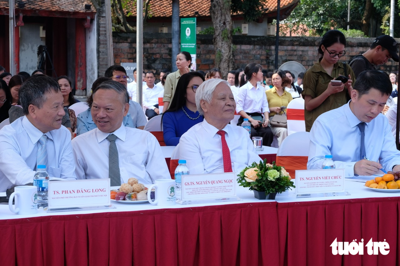 Ngoài lãnh đạo sở, ban ngành, sự kiện còn có sự góp mặt của nhiều chuyên gia văn hóa - Ảnh: ĐẬU DUNG