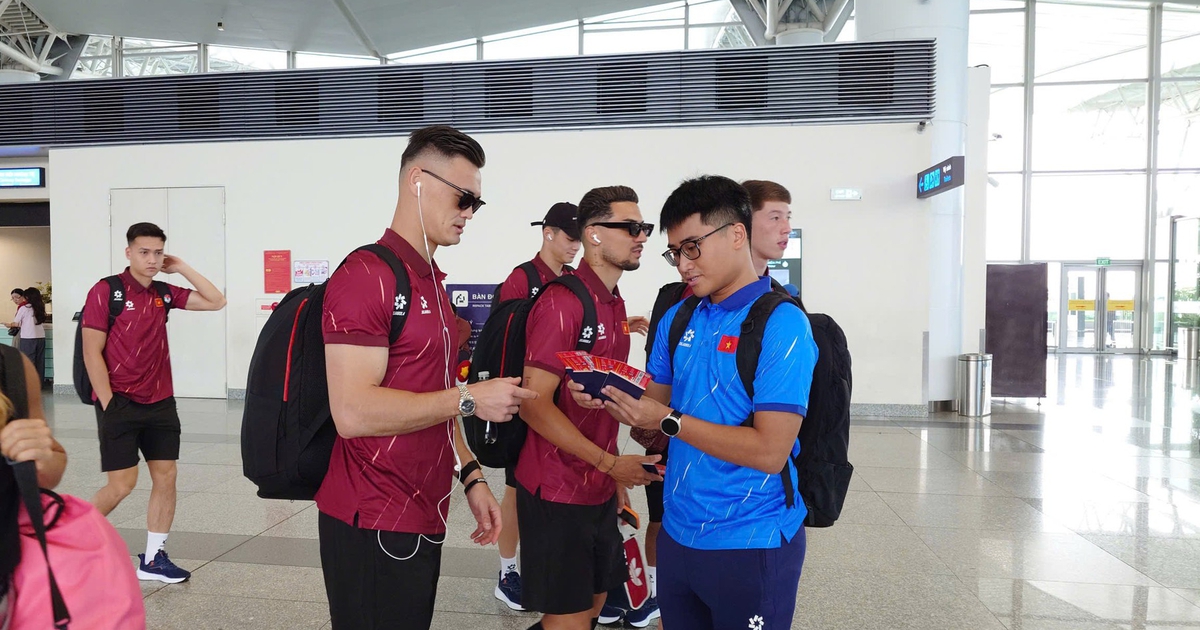 Đội tuyển Việt Nam lên đường sang Indonesia đấu FIFA ASEAN Cup: Mệnh lệnh chiến thắng, quyết mang cúp về