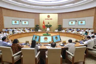 Chính phủ đặt mục tiêu thu ngân sách năm 2026 tăng ít nhất 10%