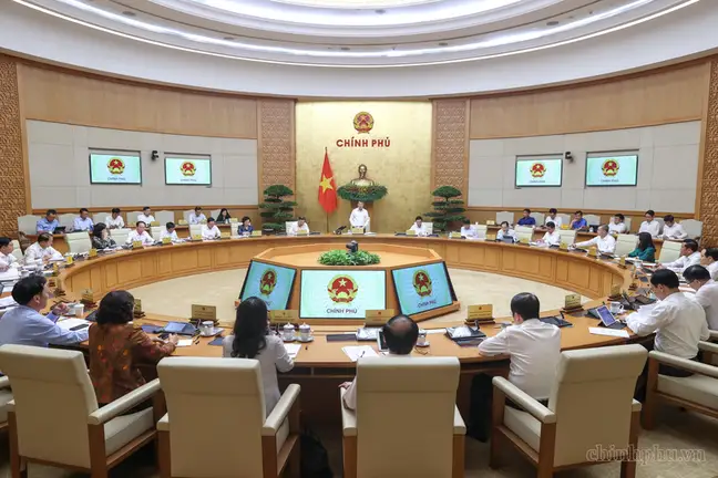 Chính phủ đặt mục tiêu thu ngân sách năm 2026 tăng ít nhất 10%