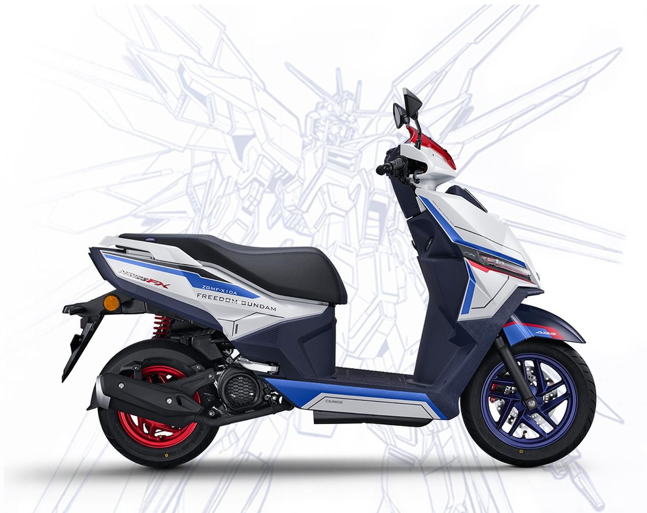 Liên doanh Sundiro Honda tại Trung Quốc ra mắt mẫu xe tay ga NS125FX phiên bản giới hạn liên danh Freedom Gundam với số lượng xuất xưởng đúng 1.000 chiếc trên toàn cầu. Mức giá niêm yết là 9.980 nhân dân tệ (tương đương khoảng 38,6 triệu đồng theo tỷ giá quy đổi hiện hành).