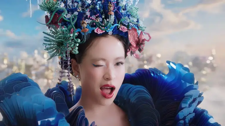 MV 'Thầy dùi' của Hoàng Thùy Linh gây chú ý