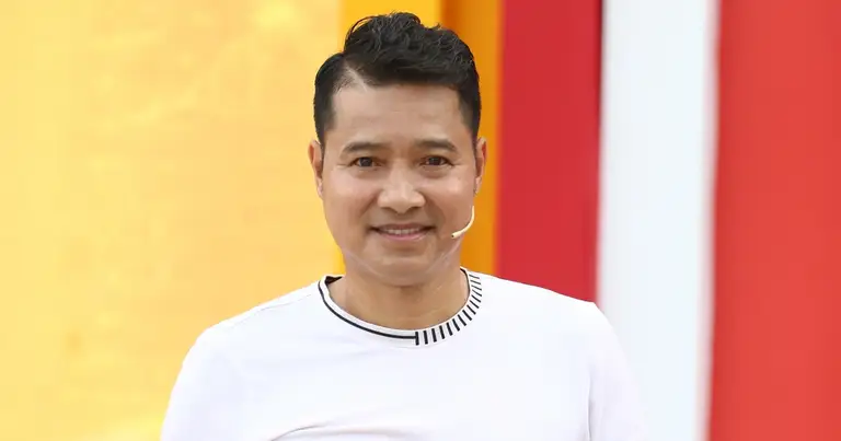 Cựu danh thủ Hồng Sơn nói lý do tham gia show thực tế ở tuổi 55