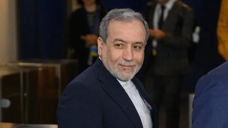 Iran đề xuất lộ trình 7 ngày mở lại eo biển Hormuz