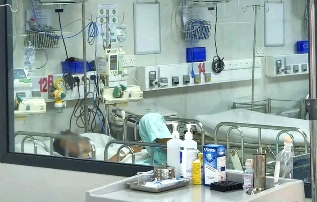 Ca bệnh não mô cầu trong chùm ca bệnh đang được điều trị tại Bệnh viện Bệnh nhiệt đới, sức khỏe ổn định