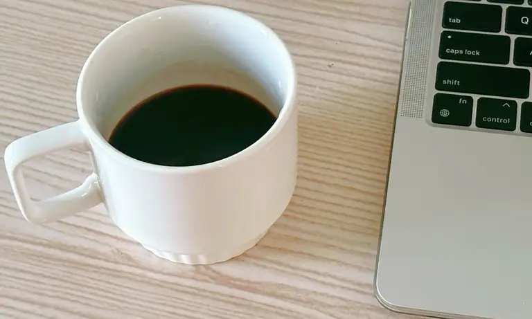 Cà phê đen hoặc cà phê ít đường có thể là lựa chọn phù hợp với người đang kiểm soát cân nặng. Ảnh: Bảo Bảo
