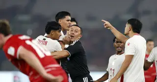 Trợ lý người Việt Nam của đội tuyển Bangladesh 'sốc' khi Indonesia được bù giờ 7 phút: 'Chưa thấy bao giờ'