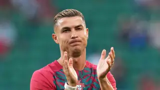 Truyền thông thế giới mỉa mai án phạt của Ronaldo