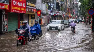 Hà Nội mưa vượt 150 mm, xuất hiện hàng loạt điểm ngập