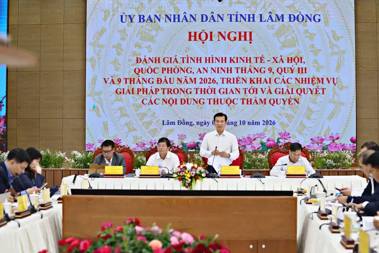 Chủ tịch UBND tỉnh Lâm Đồng Hồ Văn Mười yêu cầu các đơn vị tập trung cao độ, kể cả tổ chức làm việc vào thứ bảy, chủ nhật