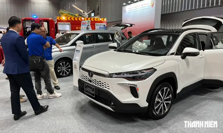 Xe hybrid (HEV) với những lợi thế về khả năng tiết kiệm nhiên liệu, vận hành êm ái và không phụ thuộc vào mạng lưới trạm sạc… đang trở thành dòng xe hybrid bán chạy nhất Việt Nam