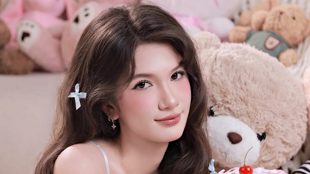 Em gái Đặng Văn Lâm: Anh dạy tôi cách thích nghi showbiz