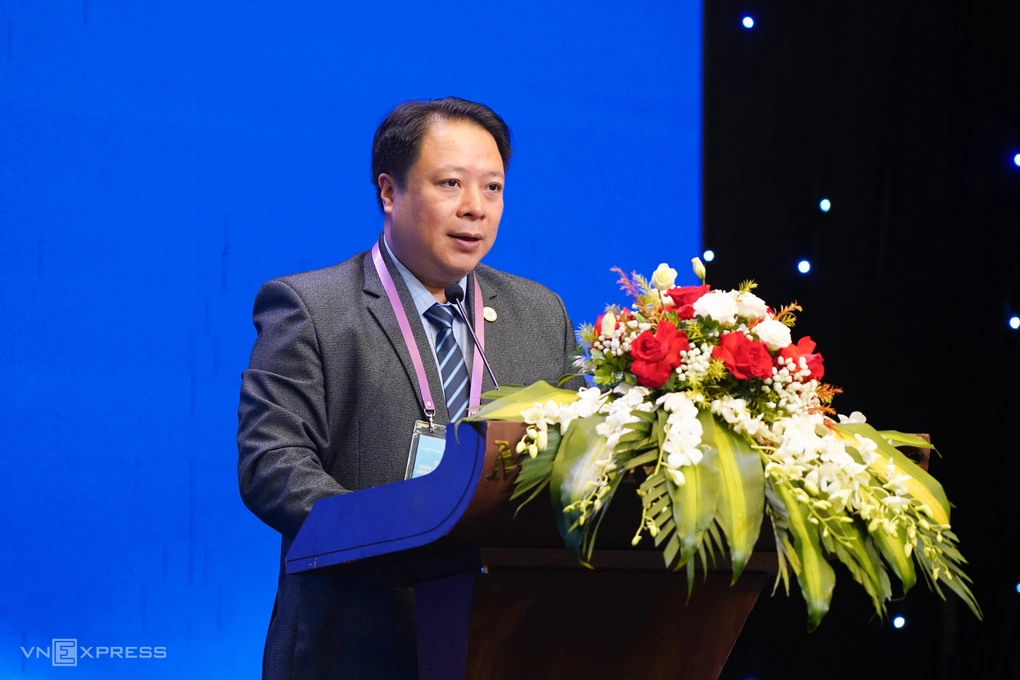 Ông Nguyễn Đắc Bình Minh, Phó viện trưởng Ứng dụng Công nghệ (Nacentech) phát biểu tại diễn đàn. Ảnh: Lưu Quý