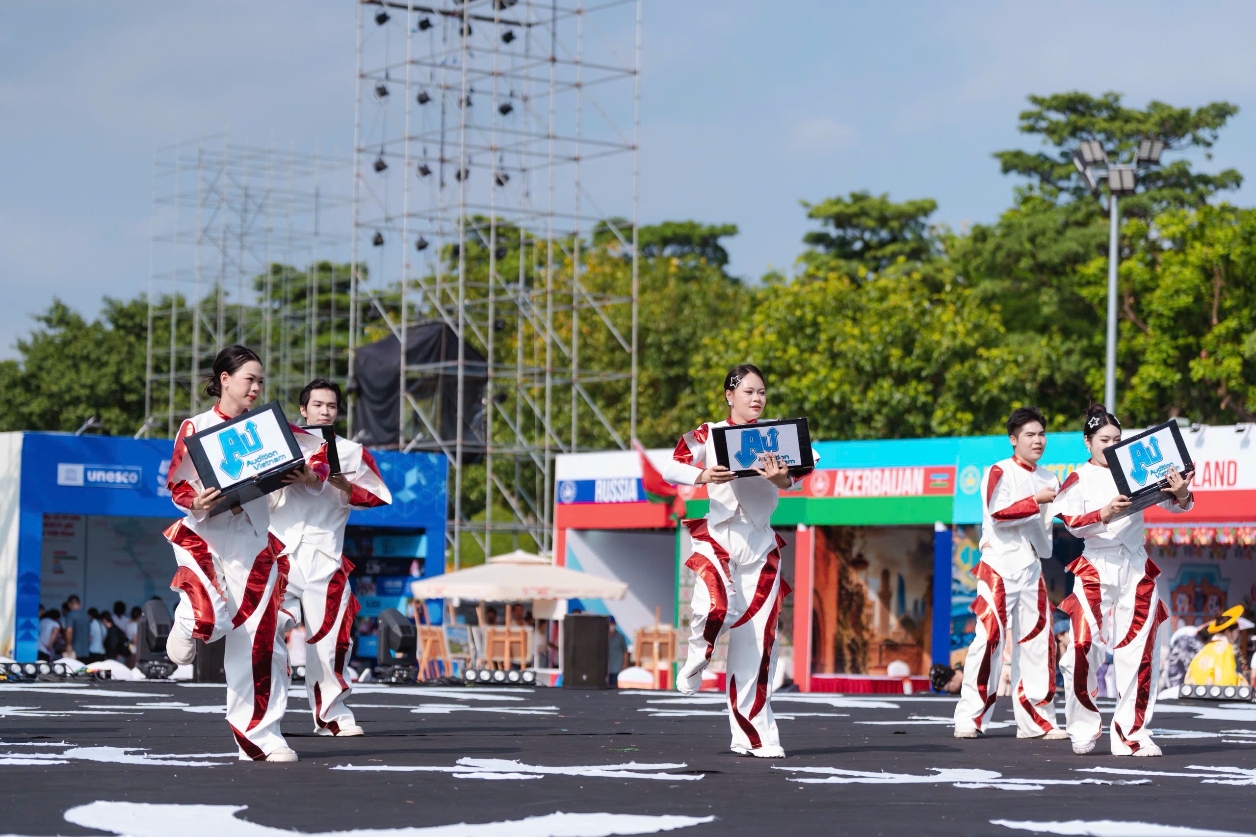 Audition dùng âm nhạc, thời trang và công nghệ để lan tỏa văn hóa Việt