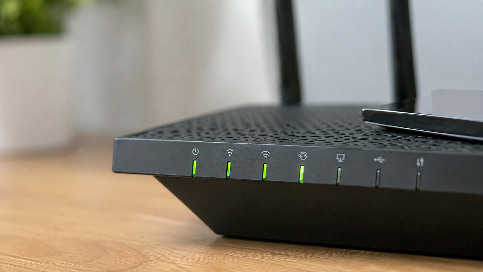 Router Wi-Fi ấm lên khi sử dụng có phải dấu hiệu quá nhiệt nguy hiểm?