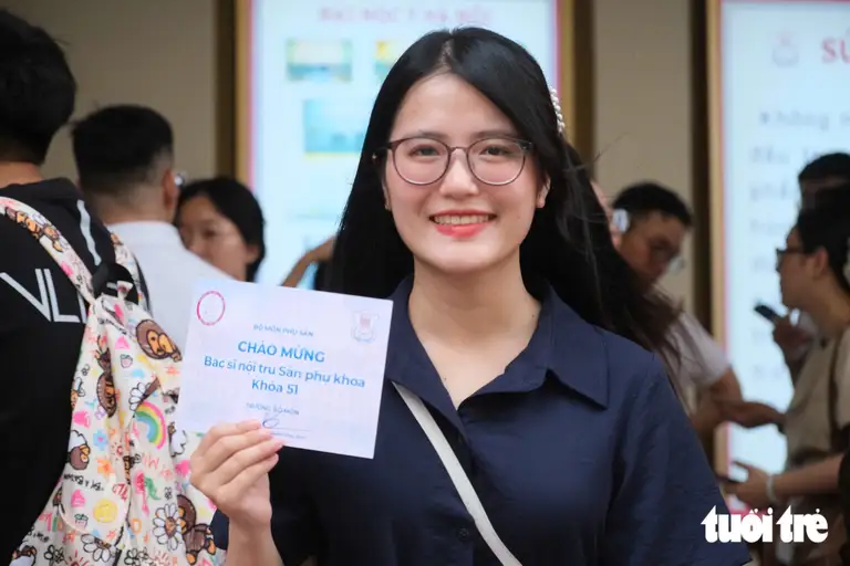Tân bác sĩ Vũ Thị Huyền Trang, số thứ tự 15, lập kỷ lục là tân bác sĩ của Trường đại học Y Dược - Đại học Thái Nguyên có thành tích cao nhất tại Match Day từ trước đến nay - Ảnh: NGUYÊN BẢO