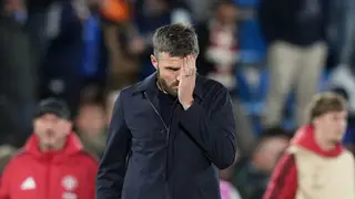 Sa thải Carrick có cứu được Man Utd?