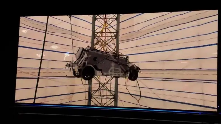 Tesla hé lộ quá trình phát triển Roadster. Video: Tesla/Sawyer Merritt